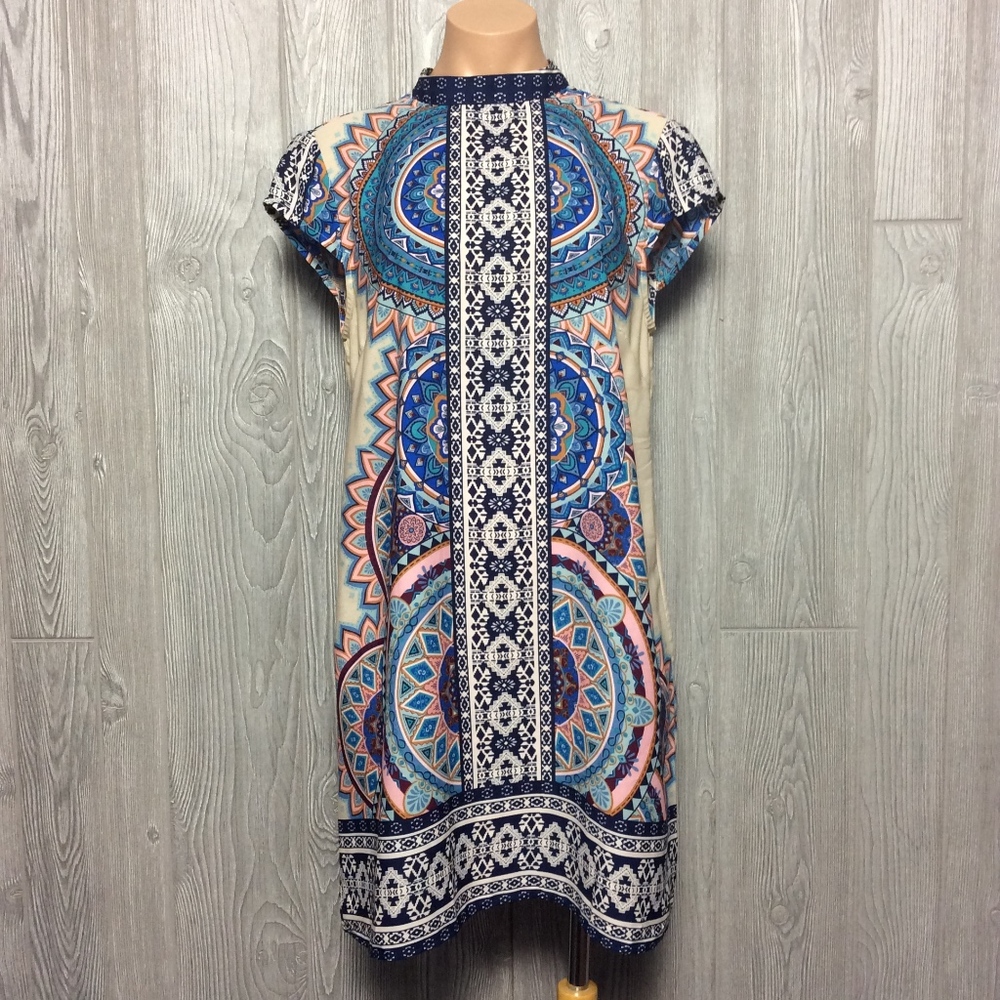 Pretty Detailed Shift  Dress Medium M
